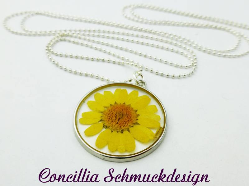 Kette Lang Blume Gelb von concilliadesign