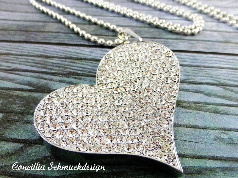 Kette Lang Versilbert Glitzerherz von concilliadesign