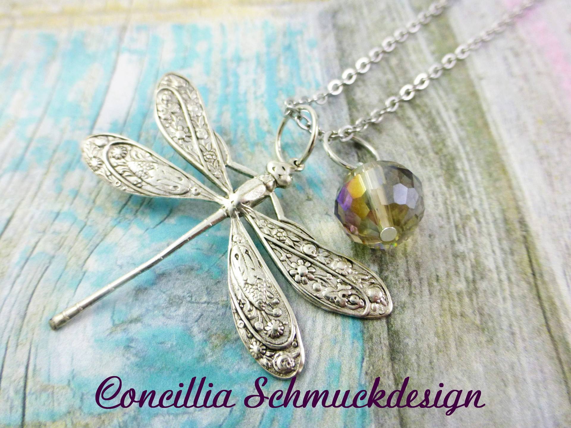 Kette Libelle Mit Kristallperle von concilliadesign