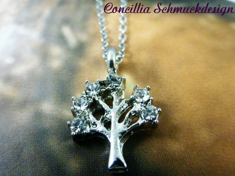 Kette Mini Lebensbaum Edelstahl Kette Mini Lebensbaum Edelstahl von concilliadesign