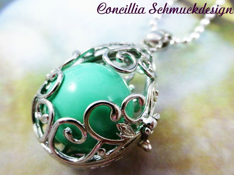 Kette Mit Tropfen Und Klangkugel Türkis von concilliadesign