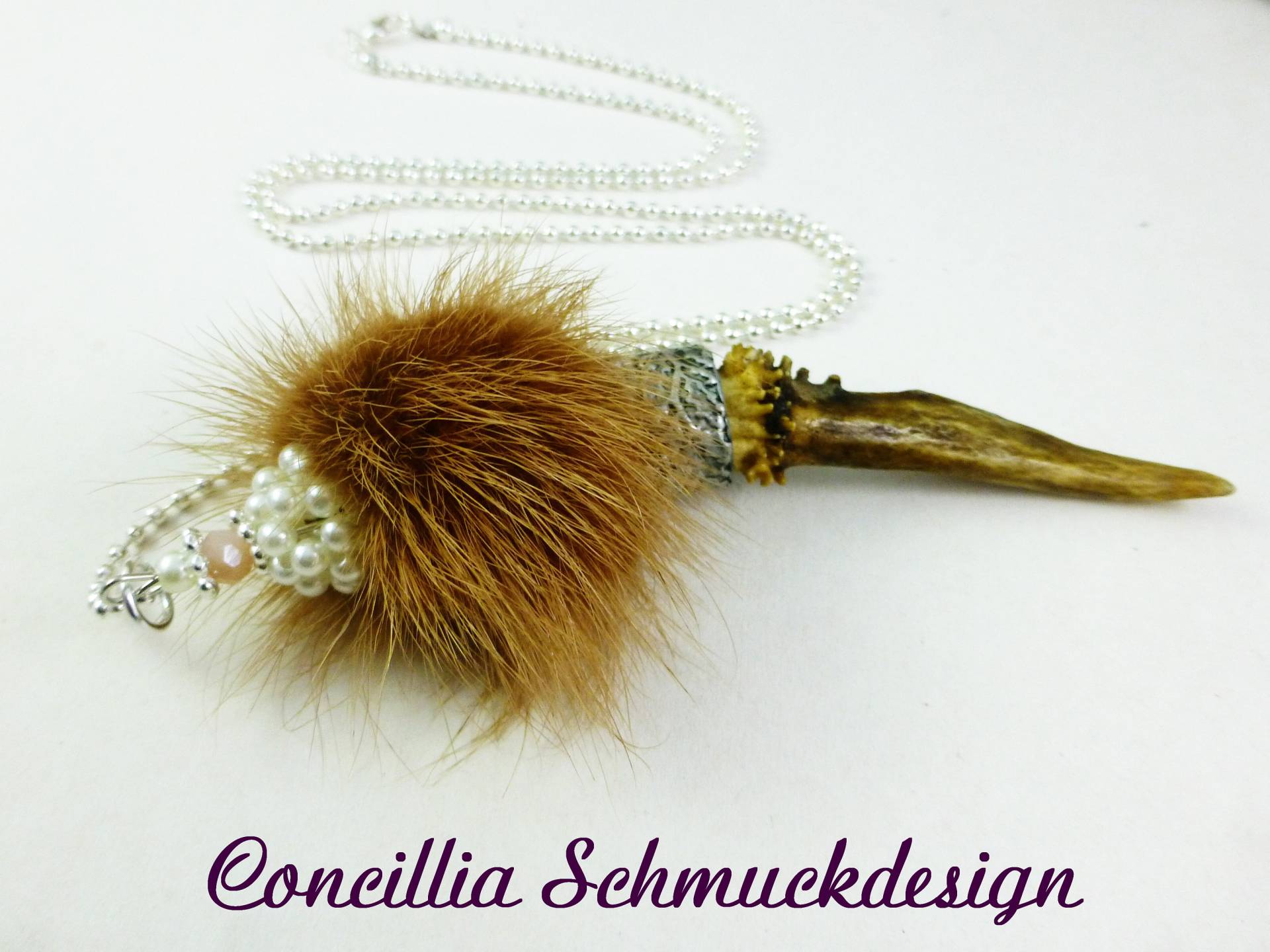 Kette Puschel Braun Krickerl Versilberte Kugelkette von concilliadesign