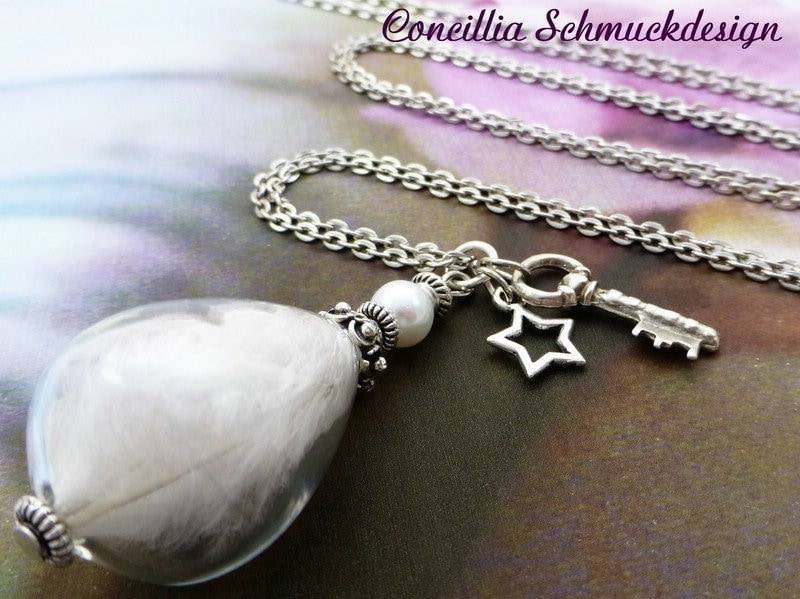 Kette Tropfen Feder Stern Schlüssel Unikat von concilliadesign