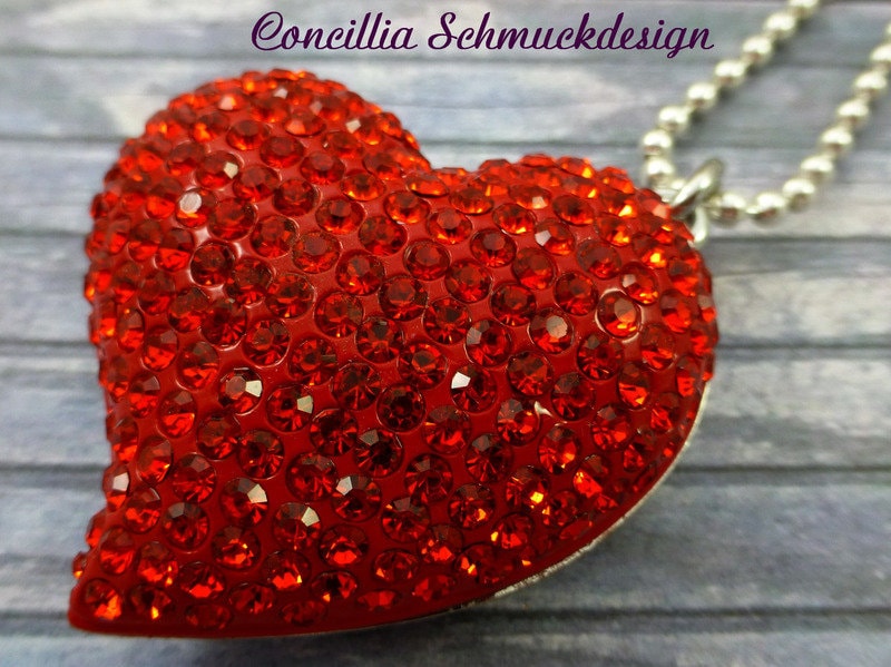 Kugelkette Versilbert Glitzerherz Rot Xxl von concilliadesign
