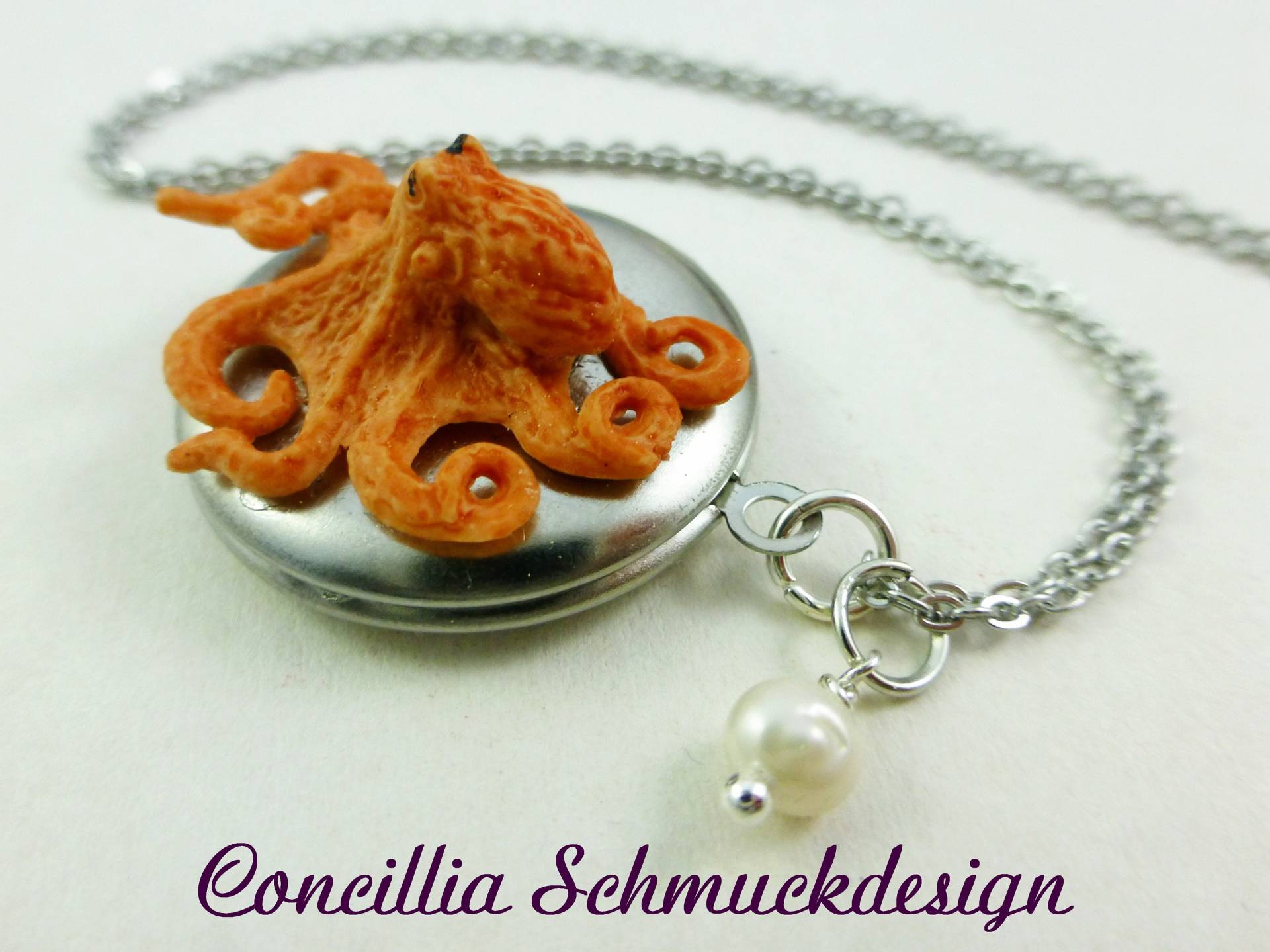 Medaillon Edelstahl Octopus Mit Biwaperle von concilliadesign
