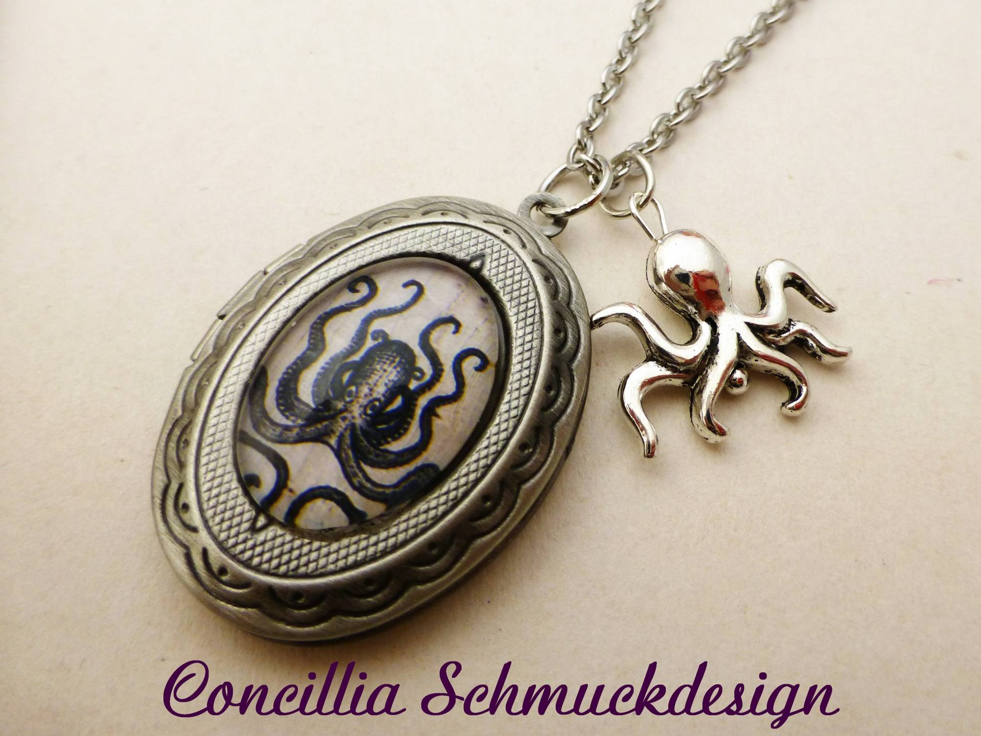 Medaillon Octopus von concilliadesign