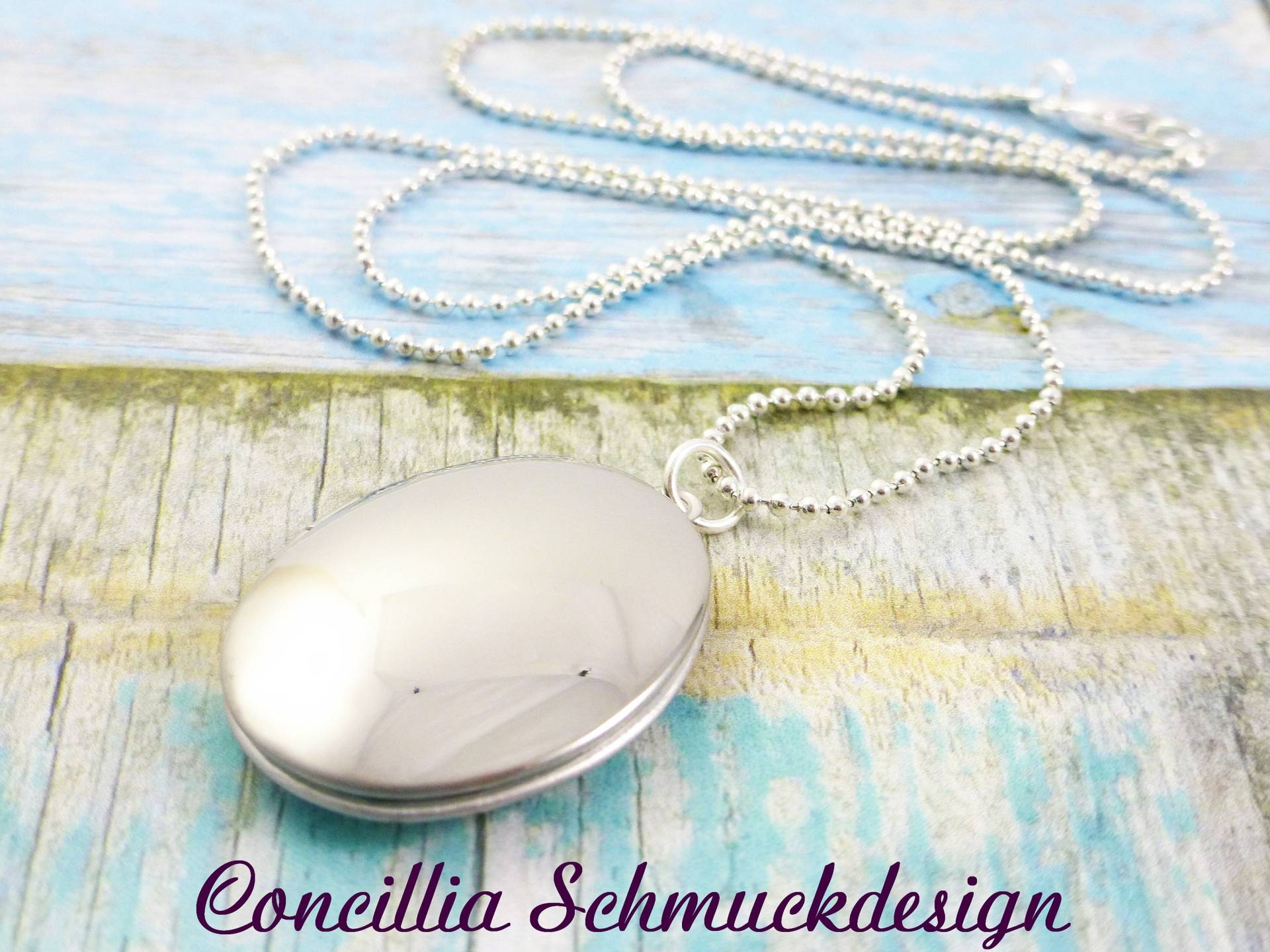 Medaillon Oval Edelstahl Aufklappbar von concilliadesign