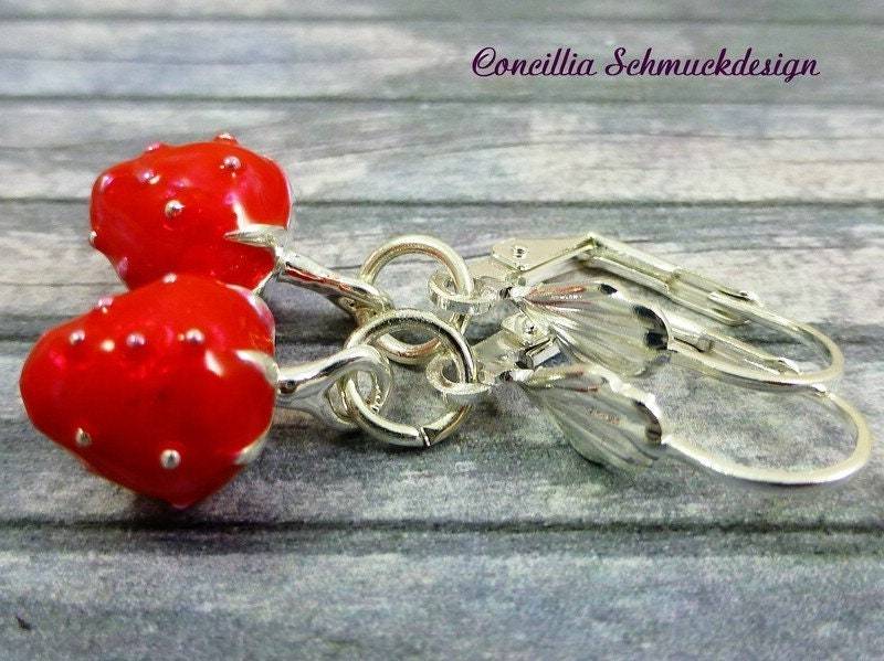 Ohrringe Erdbeere Rot Versilbert von concilliadesign