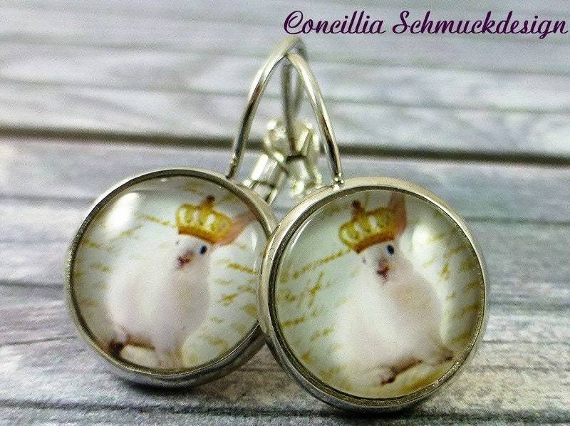 Ohrringe Hase Mit Krone Weiß von concilliadesign