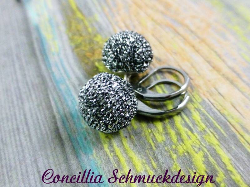 Ohrringe Kugel Silber Glitzer von concilliadesign