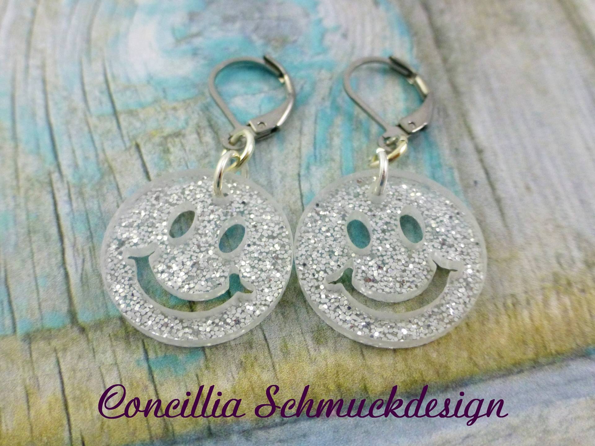 Ohrringe Lachendes Gesicht Glitzernd von concilliadesign