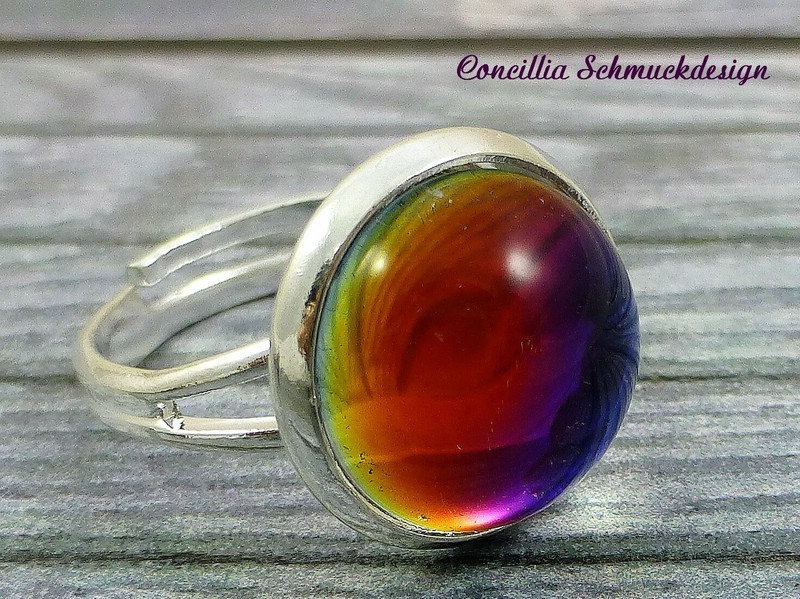 Ring Blue Rainbow Ii von concilliadesign