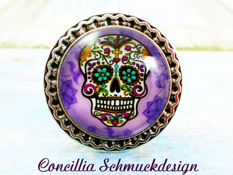 Ring Skull Lila Bunt von concilliadesign