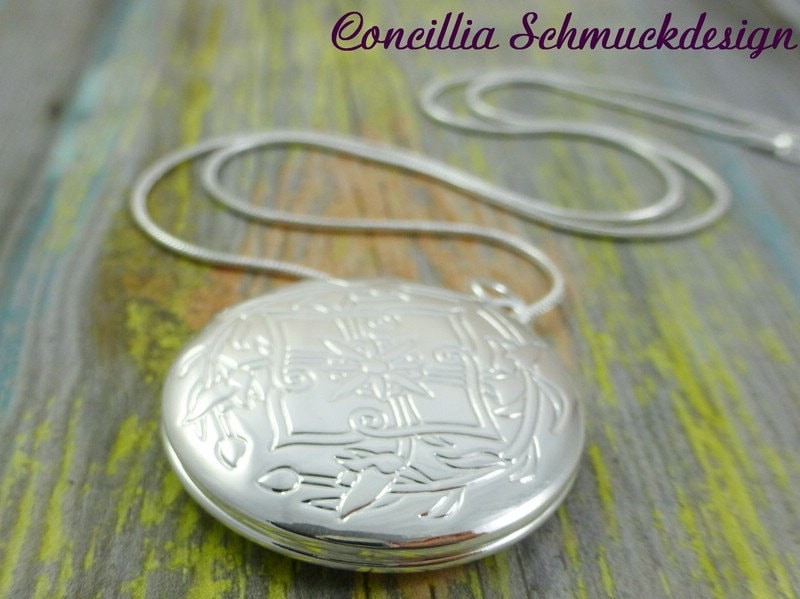 Versilbertes Foto Medaillon Aufklappbar von concilliadesign