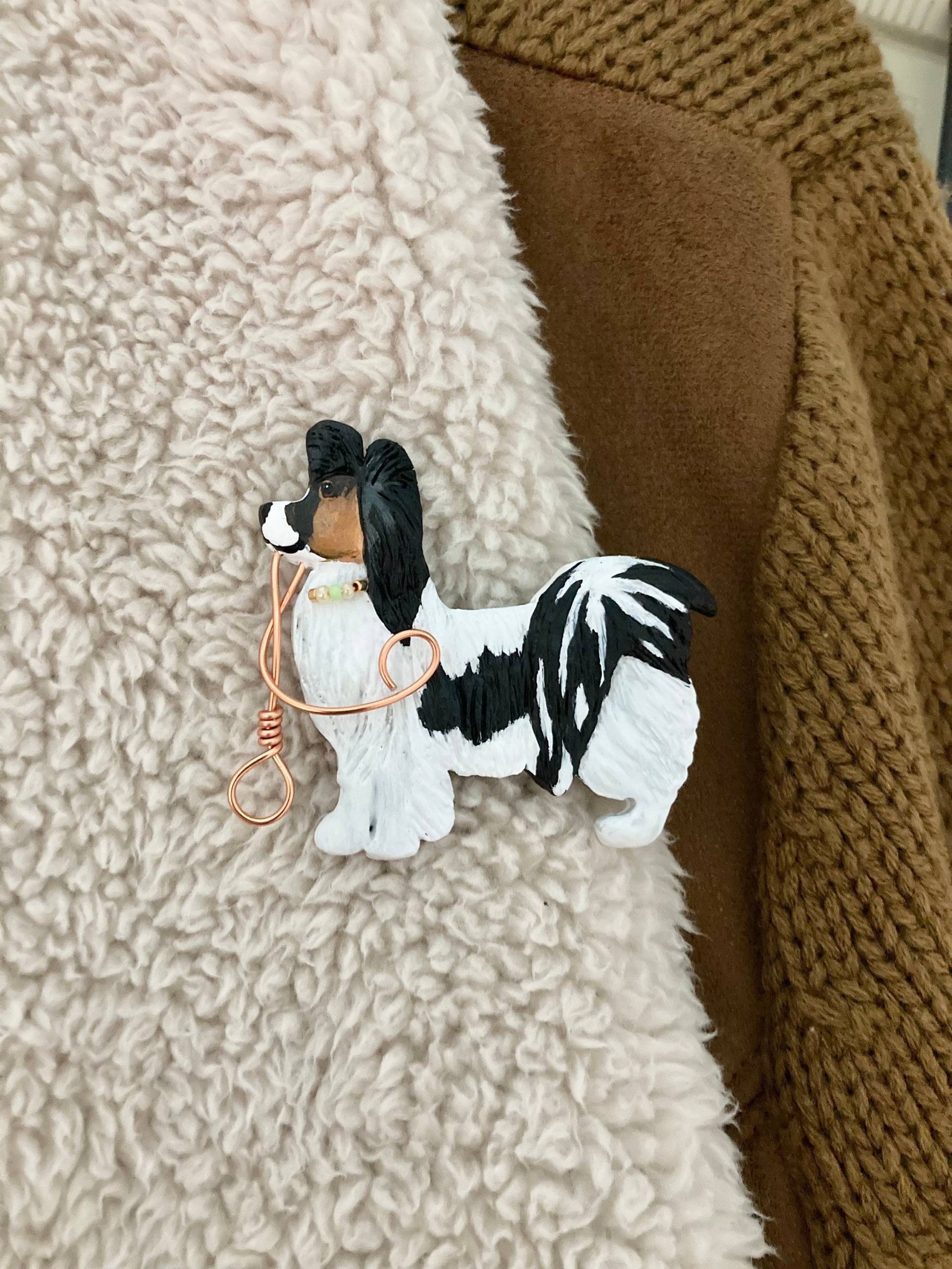 Papillon Hunde Brosche Papillon Hunde Brosche von connielawrie