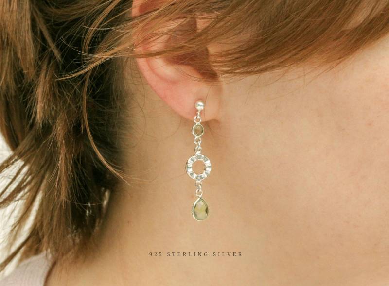 Grüne Chalcedon Ohrringe 925 Sterling Silber - Elegante Ohrhänger Mit Briolettes & Gehämmtem Ring Handgemachter Edelstein Schmuck von correlladesign