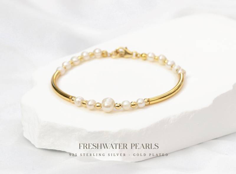 Hochwertiges Süßwasserperlen Armband - Vergoldetes Rohr & Silberperlen Eleganter, Handgefertigter Schmuck Perfektes Geschenk von correlladesign