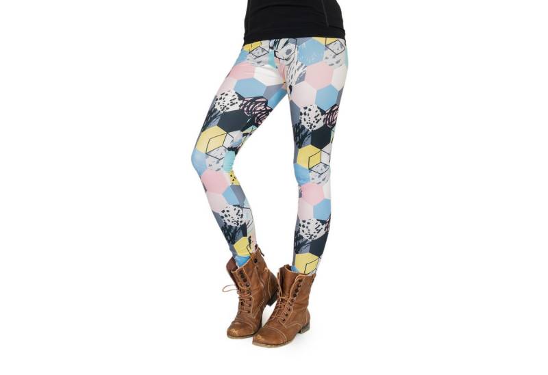 cosey Leggings Motiv-Leggings (Einheitsgröße) - Design Muster Mix (auffällige Motiv-Prints • figurbetonte Passform • schnelltrocknend, Einzelartikel) Design Muster Mix von cosey