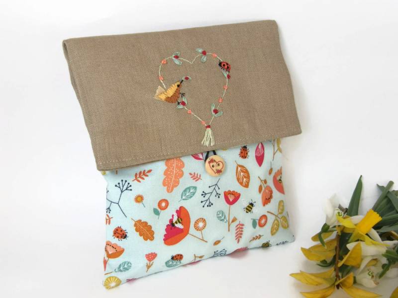 Florale Leinen Foldover Clutch Bestickte Kosmetiktasche Florale Leinen Foldover Clutch Bestickte Kosmetiktasche von cosyribbon