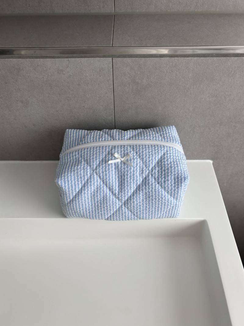 Handgemachte Kosmetiktasche Make-Up-Tasche Toilettentasche Schminktasche Mäppchen Hellblau Schleife Kariert Gesteppt Gestreift Kulturtasche von cottoncloudstudioDE