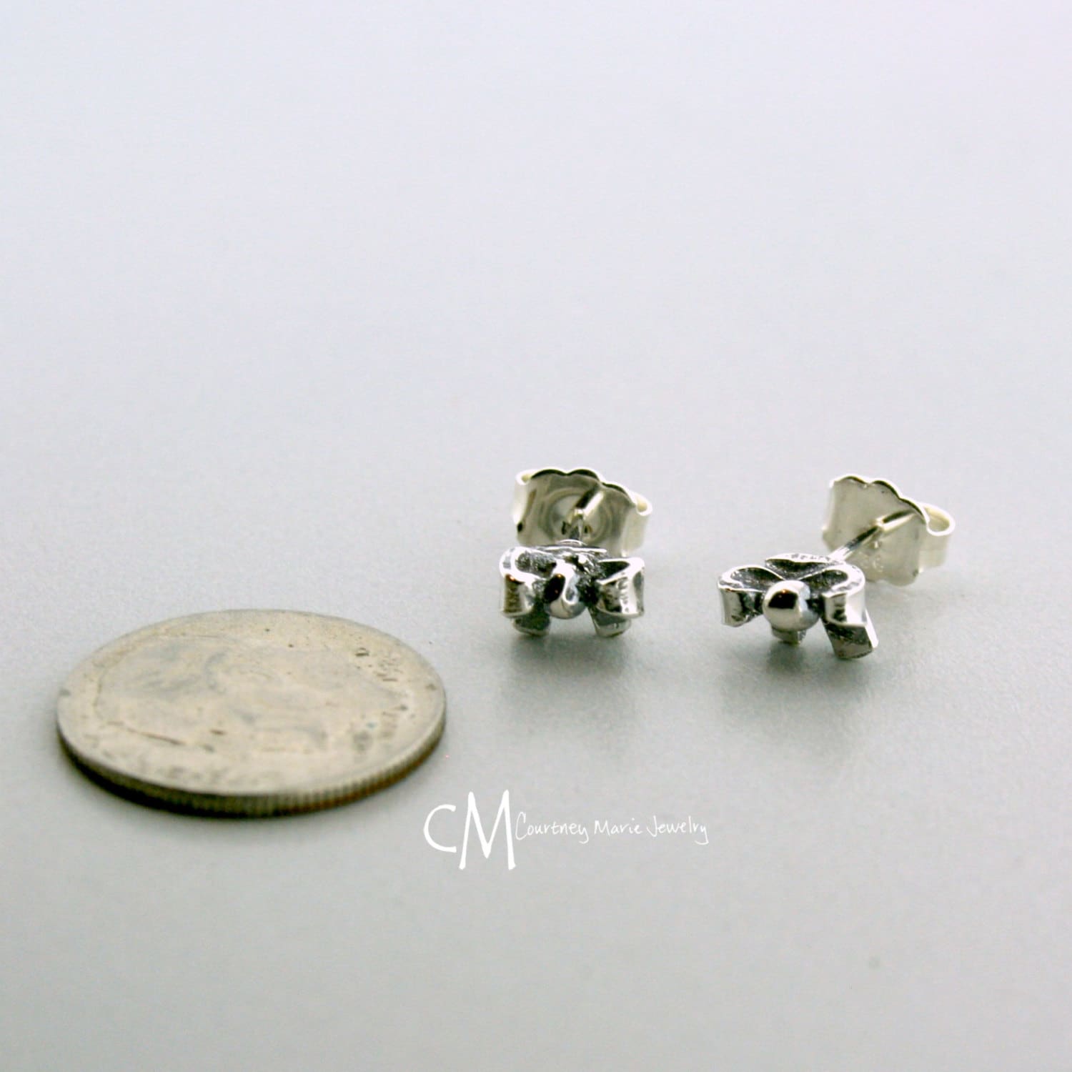 Ohrringe - Silber Bogen Ohrstecker Silber-Bögen Silver Bow Geschenk Für Sie Die Tochter Zu Beugen Ohrringe - Silber Bogen Ohrstecker Silber-Bögen Silver Bow Geschenk Für Sie Die Tochter Zu Beugen von courtneymariejewelry