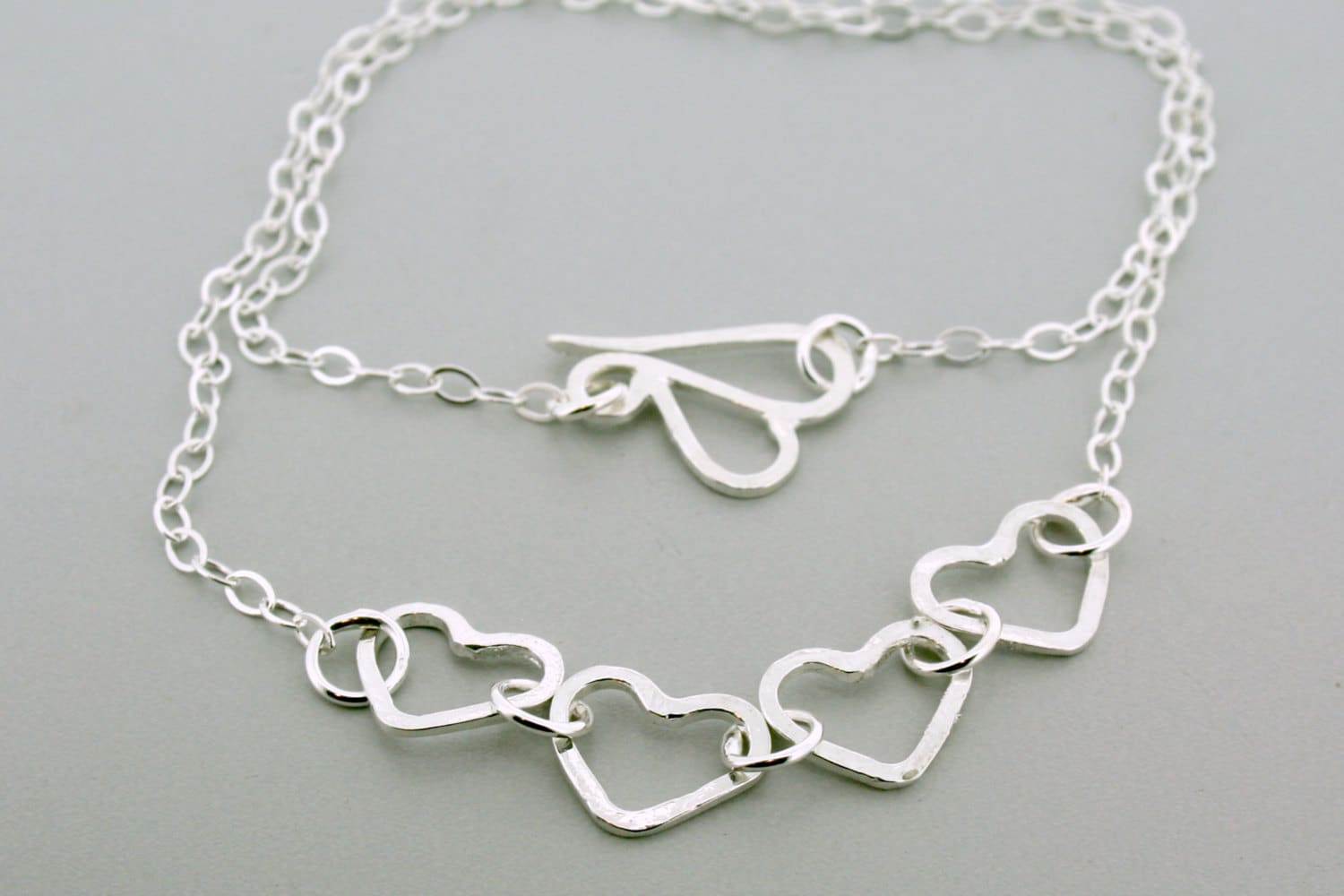 Vier Herzen Kette Halskette - Silberkette Handgemachte Herz Geschenk Für Sie Schmuck Metall Smith Silber Vier Herzen Kette Halskette - Silberkette Handgemachte Herz Geschenk Für Sie Schmuck Metall Smith Silber von courtneymariejewelry