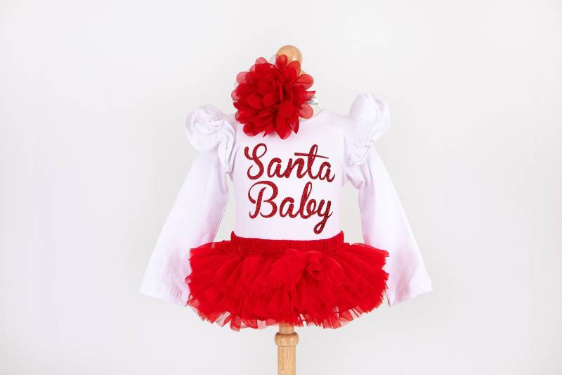 Santa Baby Outfit Set - Säuglingsstrampler in Weiß Bloomer Und Stirnband Rot Grün Mädchen Fotos Babys Erstes Weihnachten von coutureflower