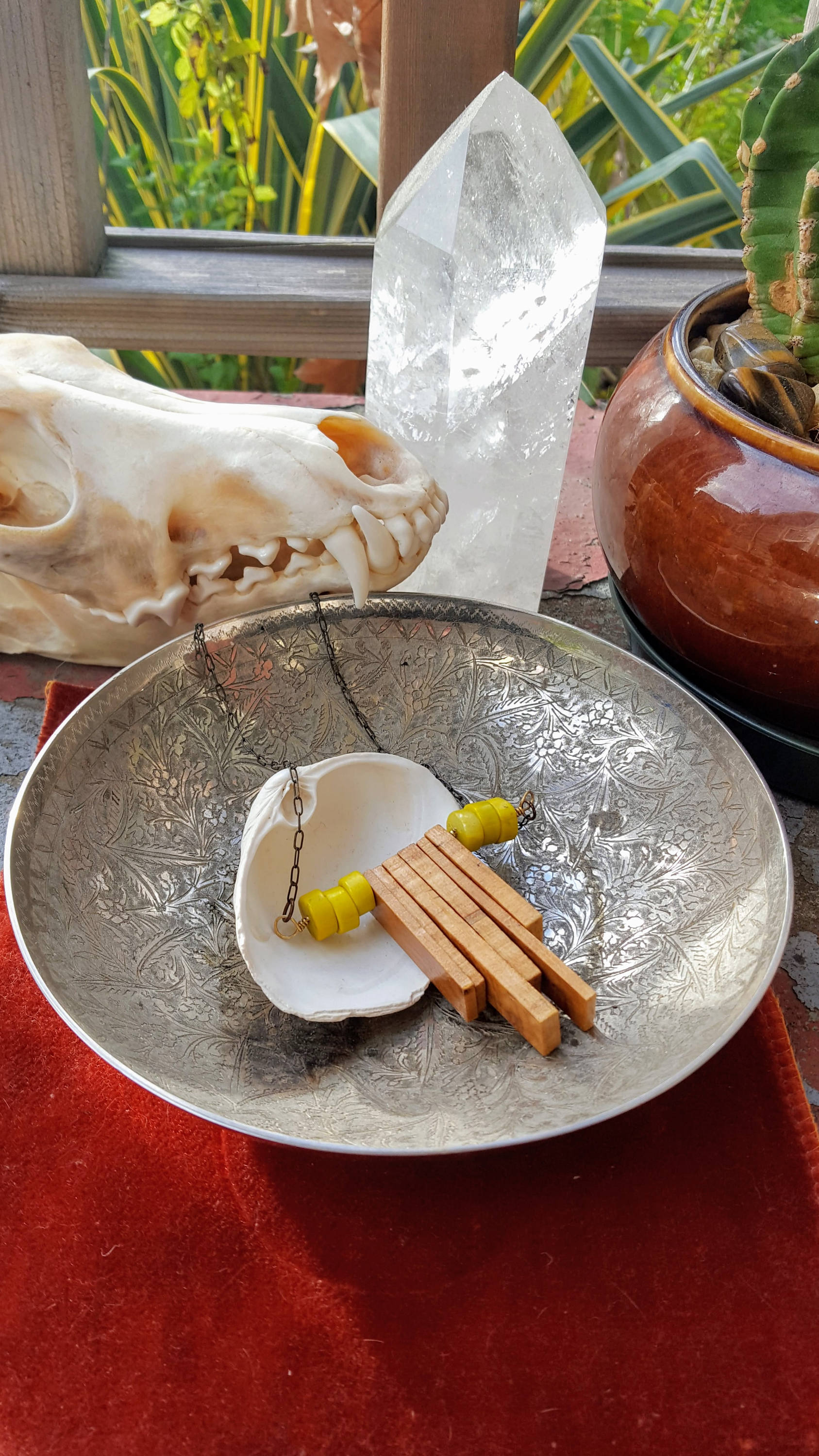 Gelbe Jade Donuts Draht Mit Holzstreifen An Kette Gewickelt, Handgemachte Einzelstück Halskette, Rechteckige Holzstücke Handgefertigt Gelbe Jade Donuts Draht Mit Holzstreifen An Kette Gewickelt, Handgemachte Einzelstück Halskette, Rechteckige Holzstücke Handgefertigt von coyotepistoljewelry