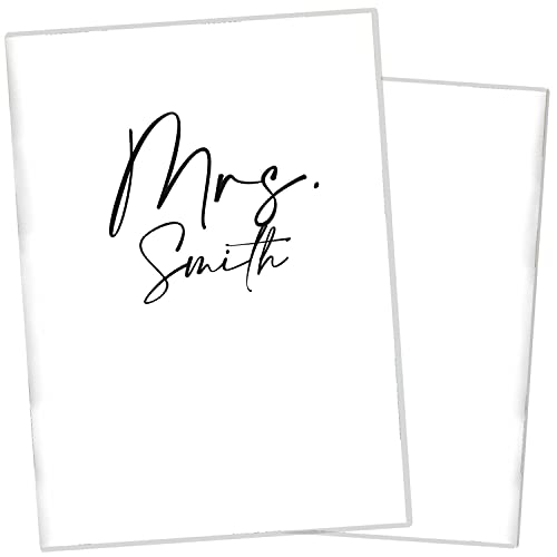 cozy racoon Reisepasshülle für Erwachsene und Kinder | Hochwertige Hülle für den Reisepass ab 03/2017 | Schutzhülle im Design Mrs. (mit Name/mit Personalisierung) von cozy racoon