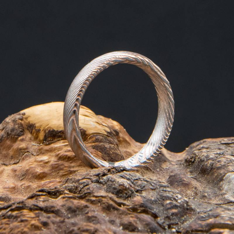 Rosé Ring Aus Geätztem Damaststahl Bandring Herren Damen 4mm Breit von craft4passion