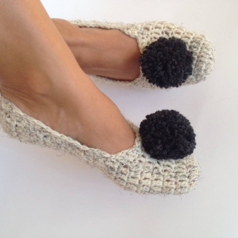 Gehäkelte Damen-Hausschuhe, Tanzschuhe, Ballerinas, Handgefertigte Hausschuhe, Gehäkelte Gemütliche Hochzeits-Wohnungen, Heim-Silppers von craftbyaga