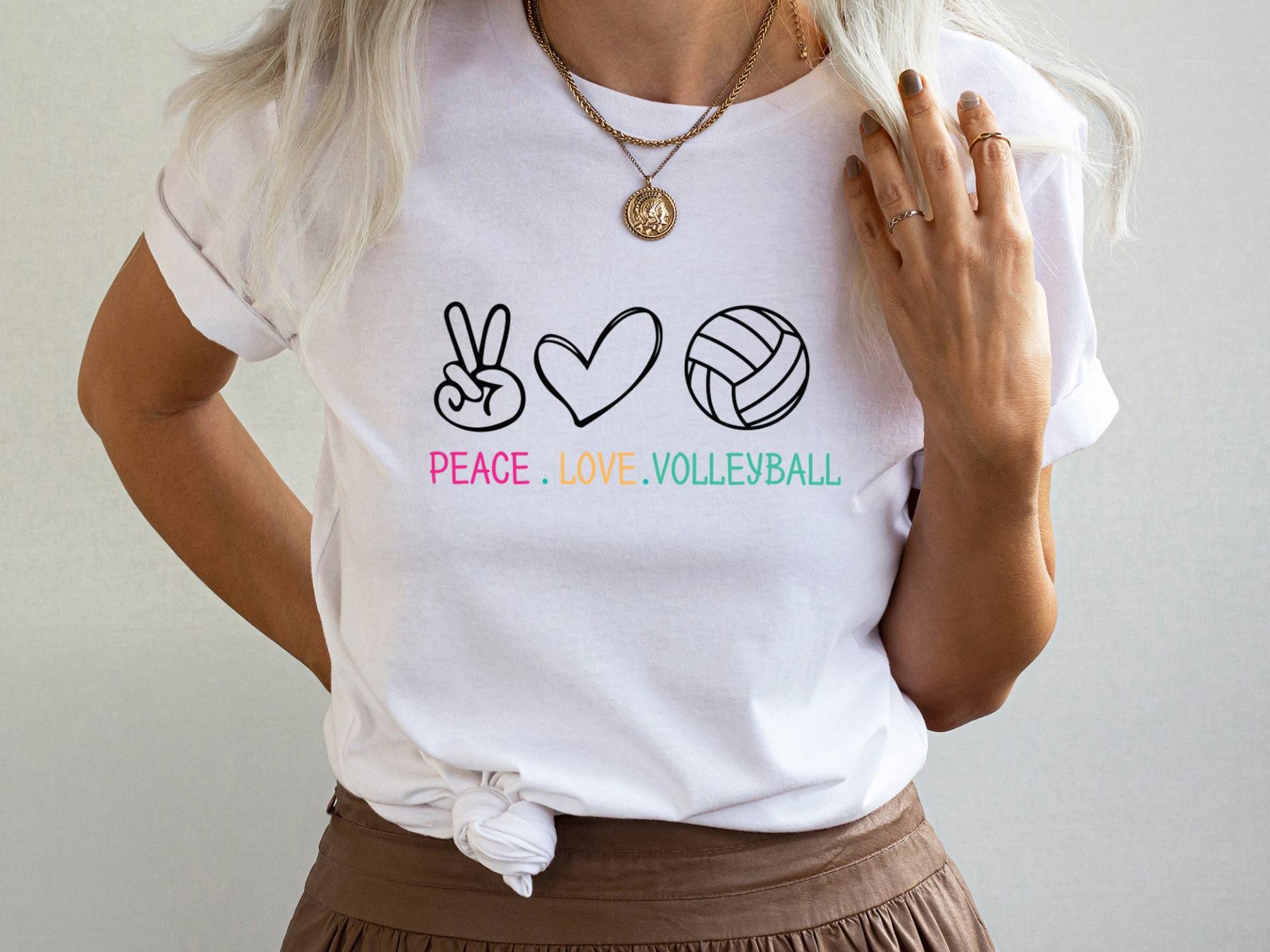 Friedensliebe-Volleyball-Shirt, Volleybal-Spieler-Hemd, Volleybal-Team-T-Shirt, Spiel-Tag-Shirt, Volleybal-Liebhaber-Geschenk, Sport-Hemd von craftgatedesign