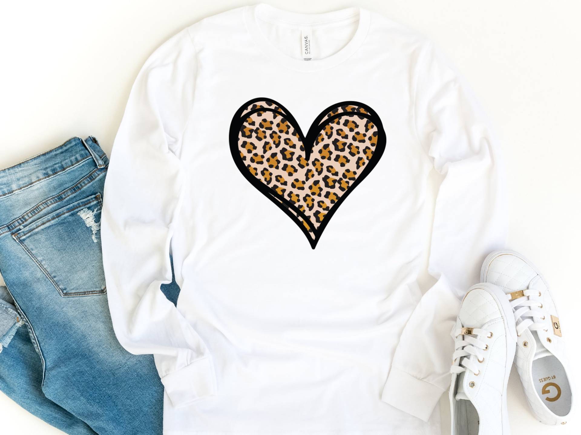 Leopard Herz Langarm Shirt, Süßes Frauen Valentines Outfit, Print Liebe von craftgatedesign