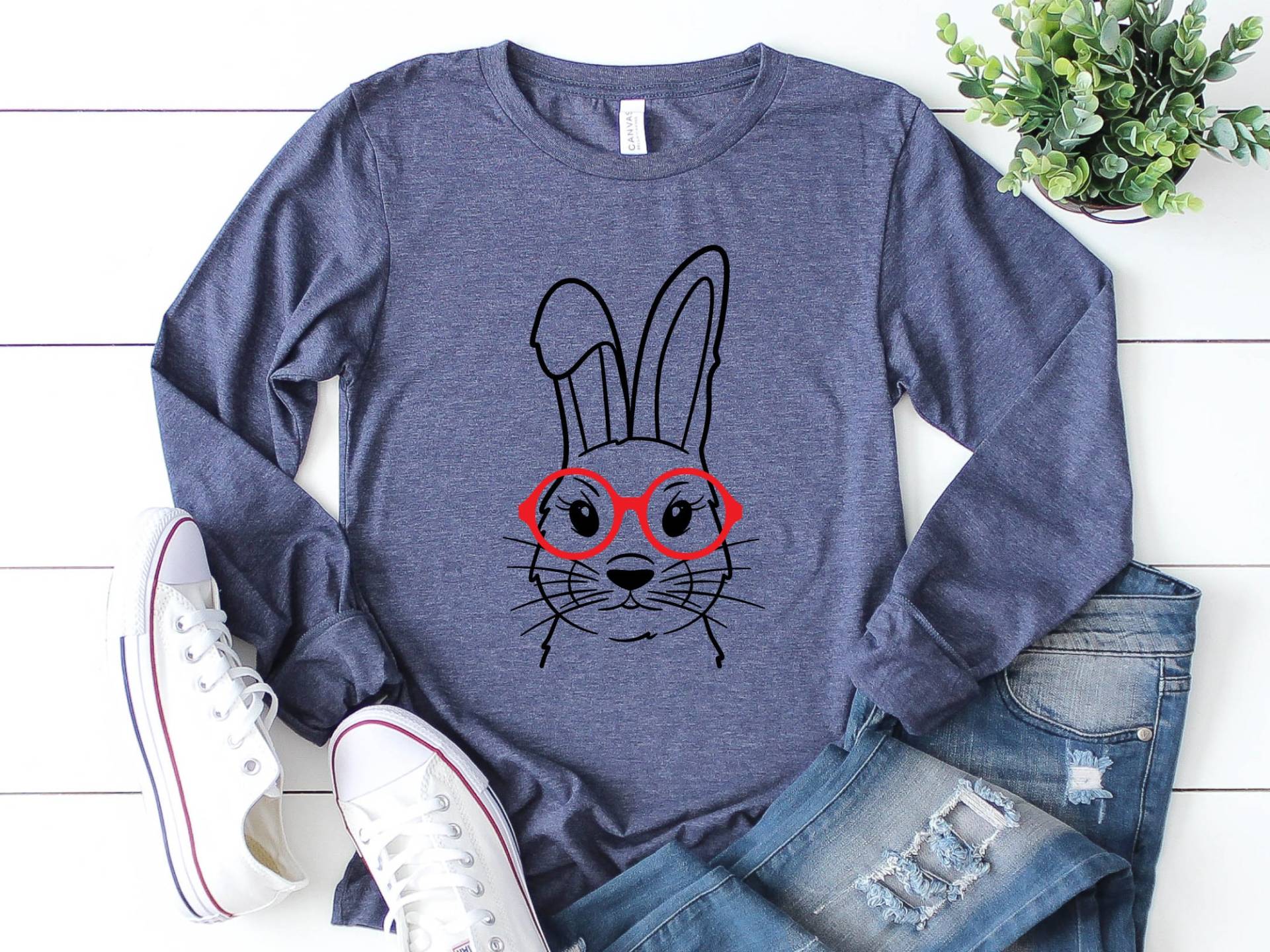 Niedliches Kaninchen Langarmshirt, Kaninchen-Liebhaber-Geschenk, Niedliches Kaninchen-T-Shirt, Tierliebhaber-Shirt, Kaninchen-Shirt, Mit Gläsern Hemd von craftgatedesign
