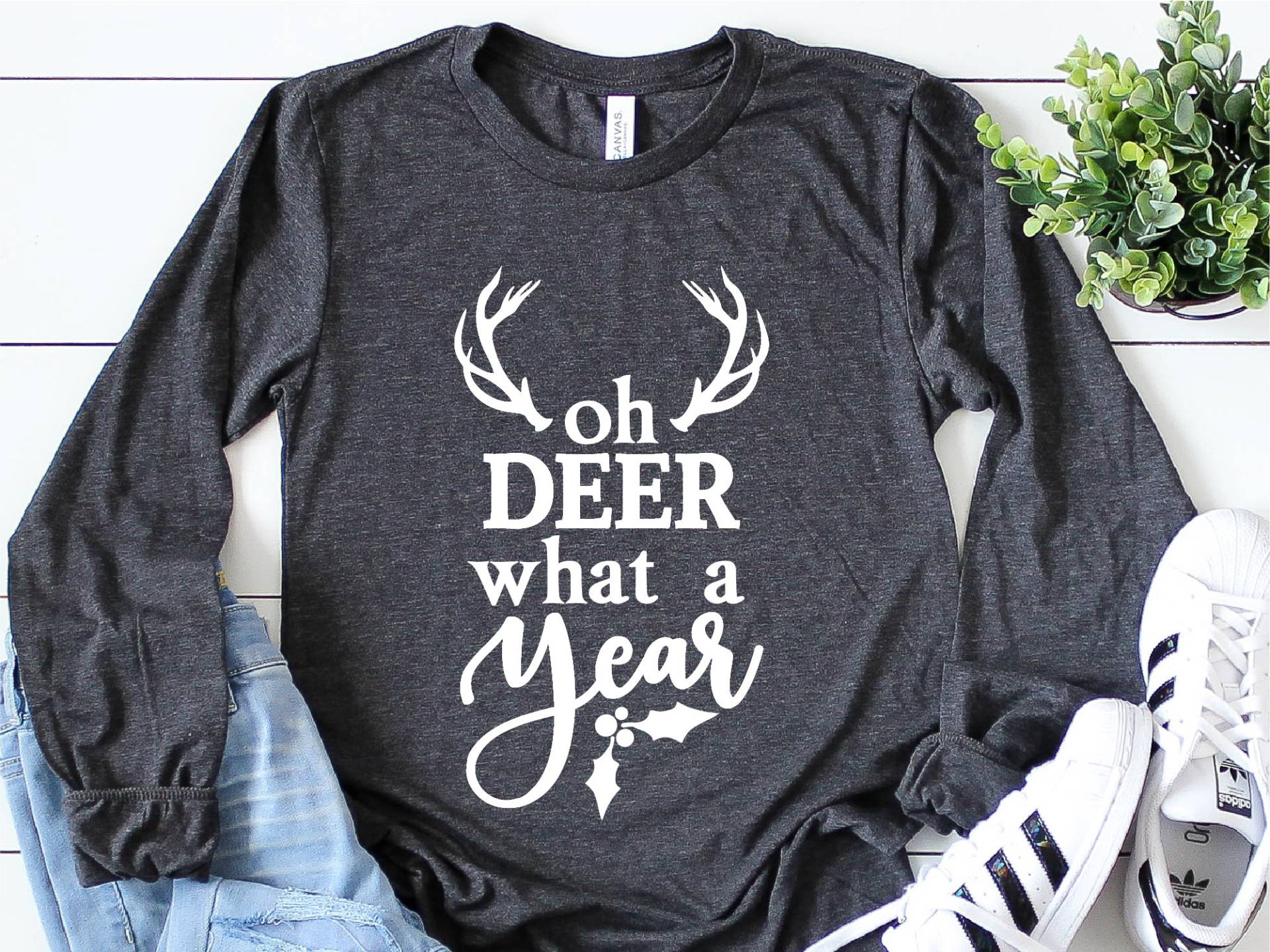 Oh Deer Was Für Ein Jahr, Langarmshirt, Weihnachtsshirt, Weihnachts-T-Shirt, Frohe Weihnachten, Weihnachtsgeschenk, Rudolph-T-Shirt, Feiertagsshirt von craftgatedesign