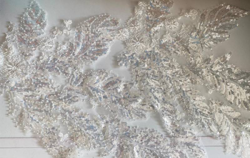 2 Stk Perlen Blütenspitze Applikation Pailletten Motiv Tüll | 46 cm X 34 cm von craftuneed