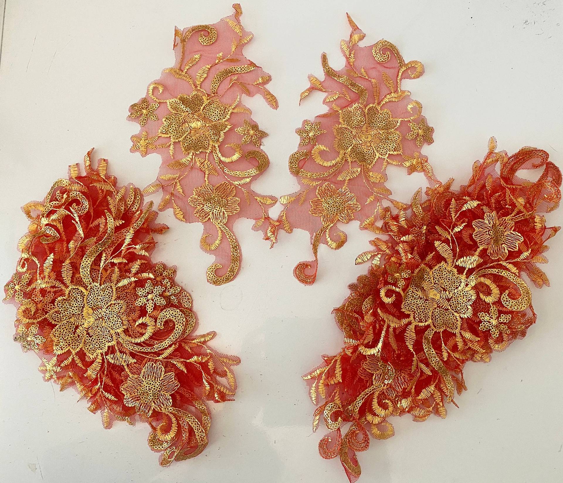 Gold Pailletten Blumen Applikation Mit Rotem Tüll Motiv | 15 Stück Gold Pailletten Blumen Applikation Mit Rotem Tüll Motiv | 15 Stück von craftuneed