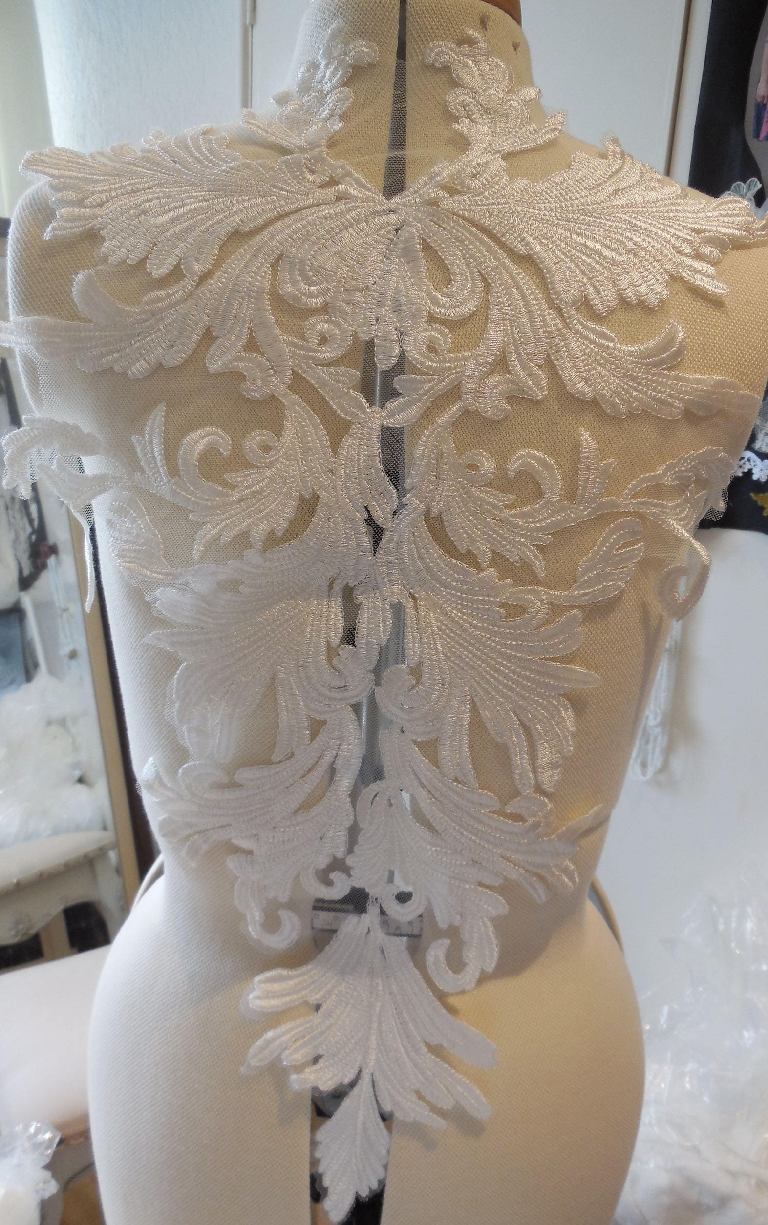 Große Elfenbeinfarbene Blümchenspitze Applikation Brautmoden Hochzeitsbolero Große Elfenbeinfarbene Blümchenspitze Applikation Brautmoden Hochzeitsbolero von craftuneed