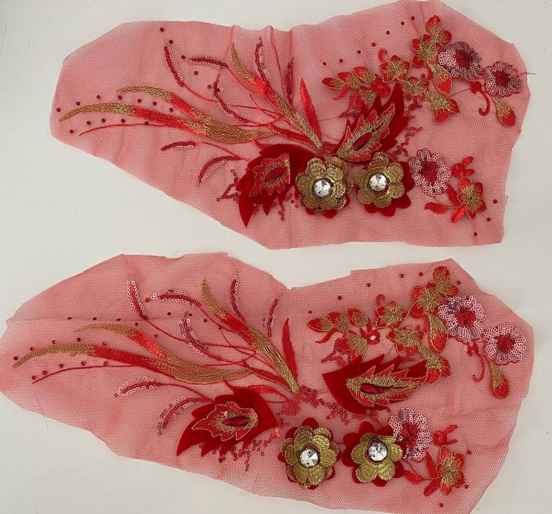 Rot & Gold Florale Spitzenapplikation Pailletten-Tanzkostüm-Motiv | 2 Stück von craftuneed