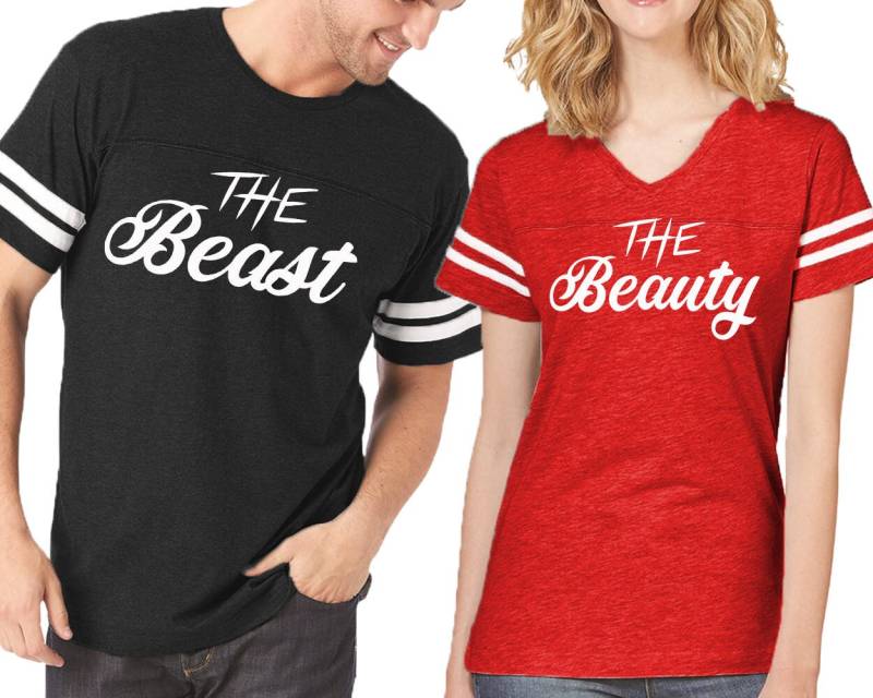 Passende Paar T-Shirts The Beast & Beauty Fußball Trikots von crazydaisyworld