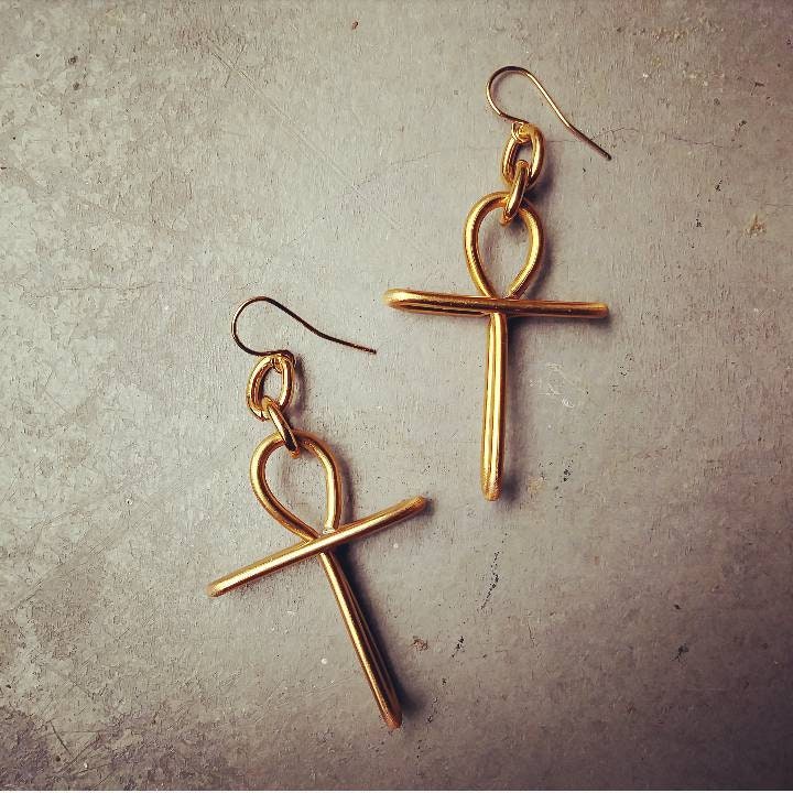 Mini Ankh Ohrringe in Gold Oder Silber Ton Mini Ankh Ohrringe in Gold Oder Silber Ton von crazyfunkystuff