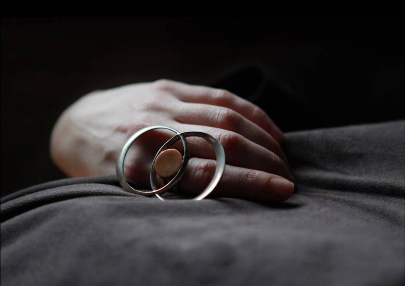 Beobachte_Ich_Versprich Mir Die Welt Silber Ring Mit Kupfer Beobachte_Ich_Versprich Mir Die Welt Silber Ring Mit Kupfer von creAlephAtelier