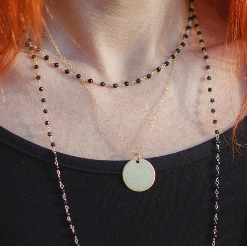 Gold Plättchen Anhänger, Münze Anhänger Sterling Silber, Zierliche Halskette, Minimalist, Kreis Layered Personalisiert von creatingjewellerygr