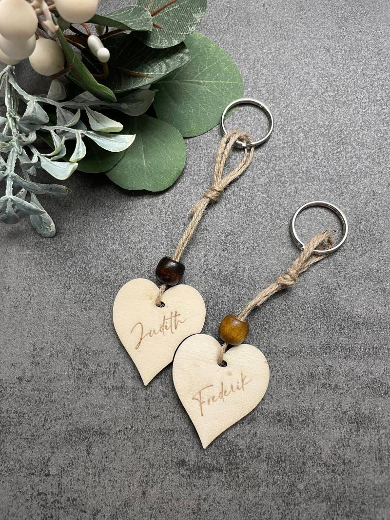 Paar Schlüsselanhänger Herz | Hochzeitsgeschenk Herzen Aus Holz Für Paare Verschmolzene Paar Schlüsselanhänger Herz | Hochzeitsgeschenk Herzen Aus Holz Für Paare Verschmolzene von NicolasLaserstube