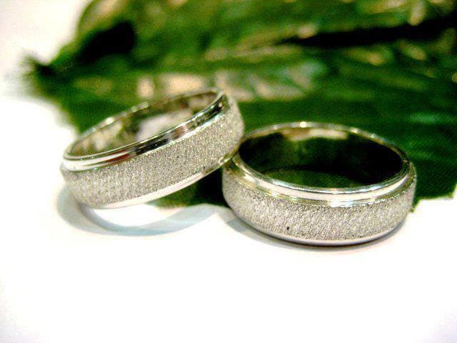 Satinierte Silberne Eheringe von creazioniorafe