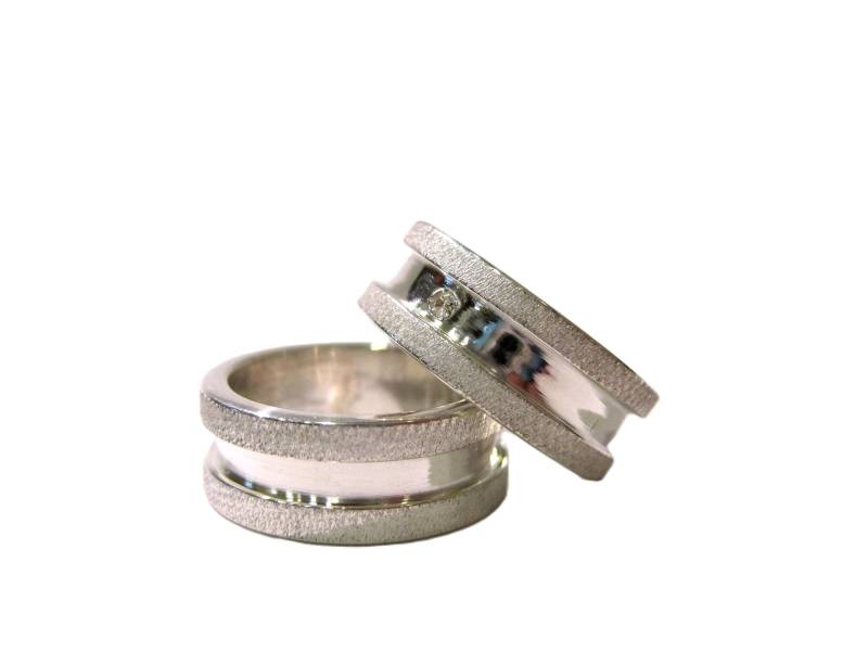 Silberner Bandmodellring Silberner Bandmodellring von creazioniorafe