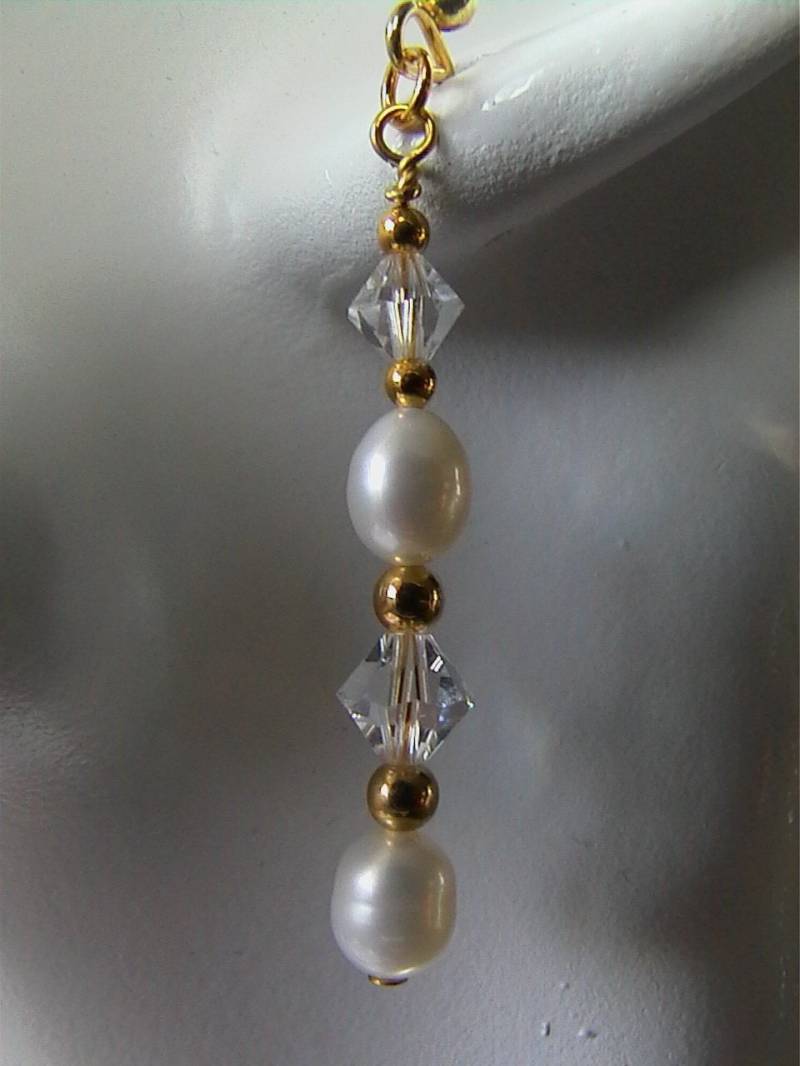 Unschuld - Akzent Klare Swarovski-Kristalle Diese Schimmernden 6mm Weiß Süßwasser Perlen Ohrringe Unschuld - Akzent Klare Swarovski-Kristalle Diese Schimmernden 6mm Weiß Süßwasser Perlen Ohrringe von criscreations