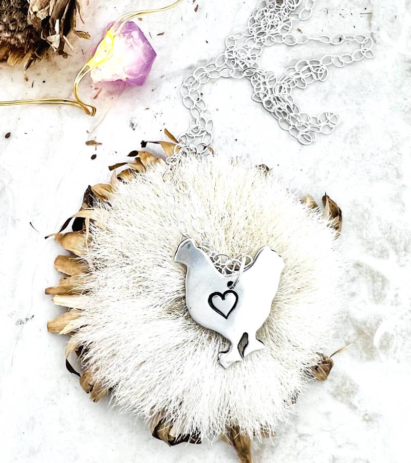 Kleine Huhn Mit Herz Halskette-Minimalist Halskette-Fertige Schmuck-Silber Halskette-Geschenke Für Mama-Geschenke Tochter-Vegan Halskette-Hühner von crobinsondesign