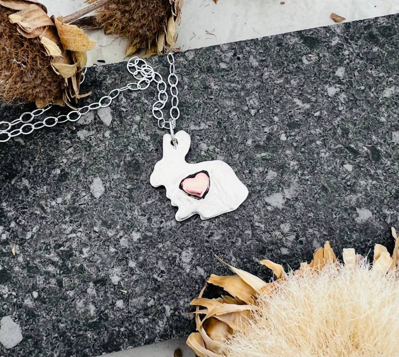Winziges Kaninchen Mit Kupfer Herz Halskette-Recycled Sterling Silber-Minimalist Halskette-Minimalist Schmuck-Zierliche Halskette-Dainty von crobinsondesign