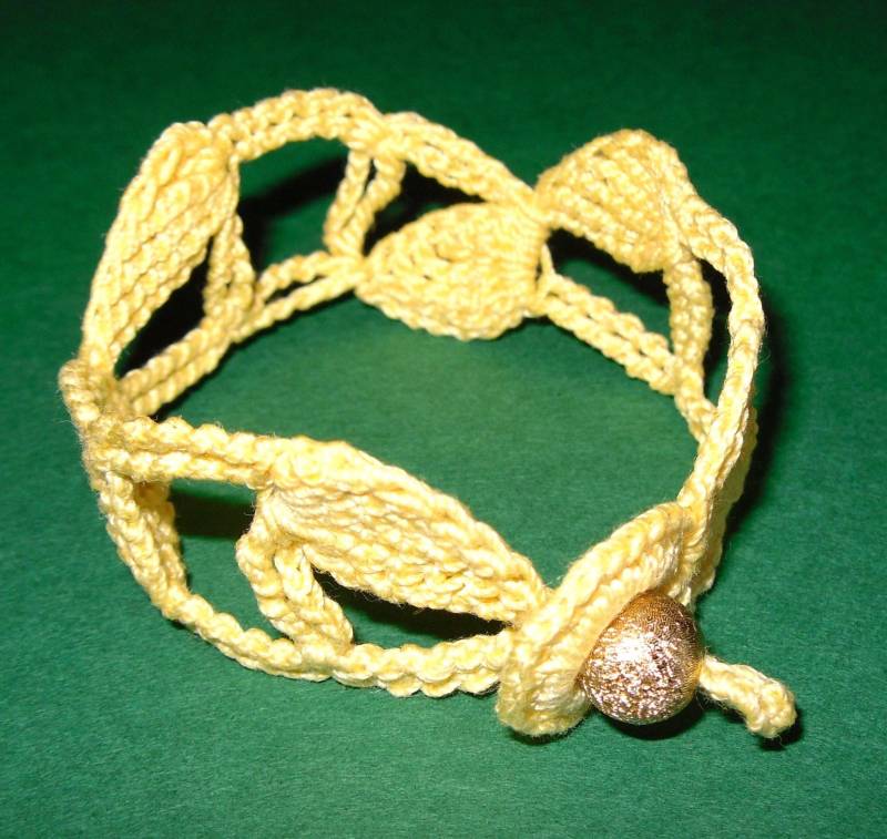 Armband Gehäkelt Gelb "Kornkreis Dna" von crochet4angel